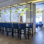 Park By Radisson Ataturk Airport מלון