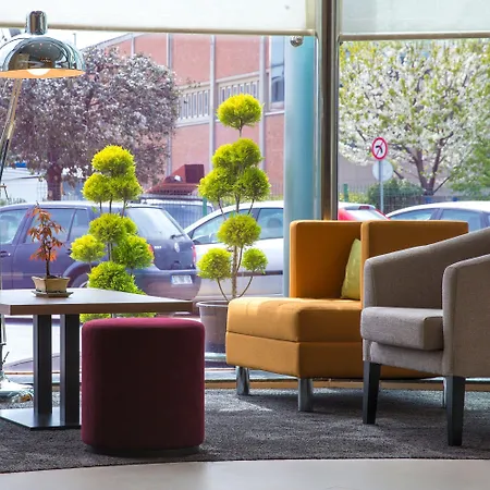 Park By Radisson Ataturk Airport מלון 5*