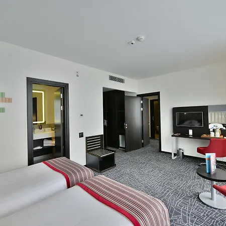 Park By Radisson Ataturk Airport 5*