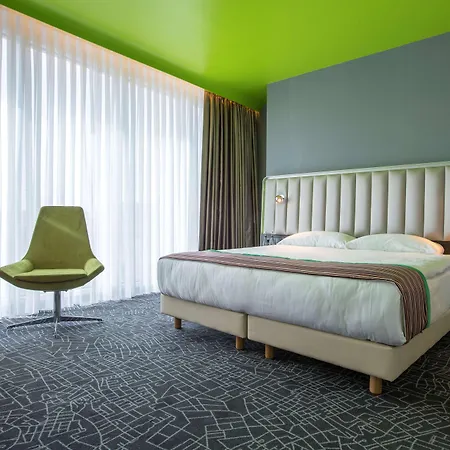מלון Park By Radisson Ataturk Airport 5*
