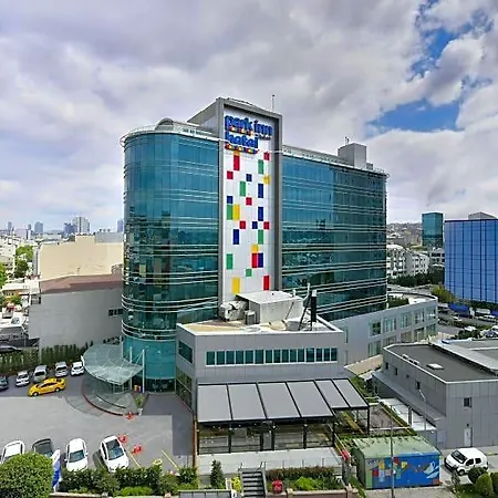 Park By Radisson Ataturk Airport