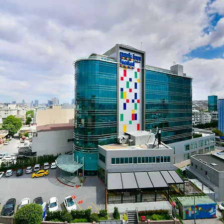 Park By Radisson Ataturk Airport 호텔