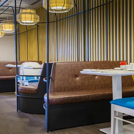 Park By Radisson Ataturk Airport Отель 5*