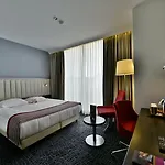 Park By Radisson Ataturk Airport Szálloda 5*