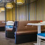 Park By Radisson Ataturk Airport Szálloda 5*